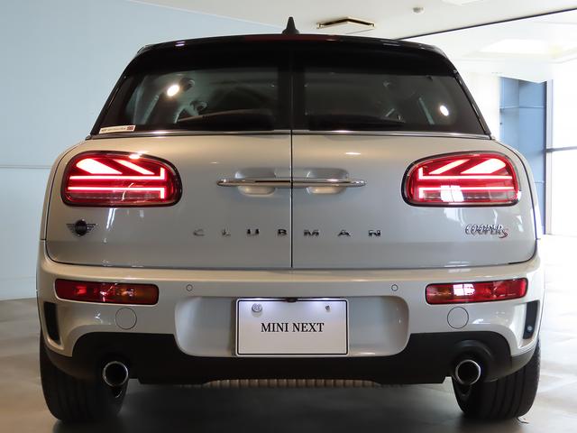ＭＩＮＩ クーパーＳ　クラブマン　オール４　クラシック・トリム　認定中古車輌　禁煙ワンオーナー整備記録簿　ＡＣＣ搭載　ヒーター付レザレットコンビシート　デジタルメーター　タッチパネルＨＤＤナビ＋ＥＴＣ　前後パークセンサー付バックカメラ　キック開閉付スプリットドア（21枚目）