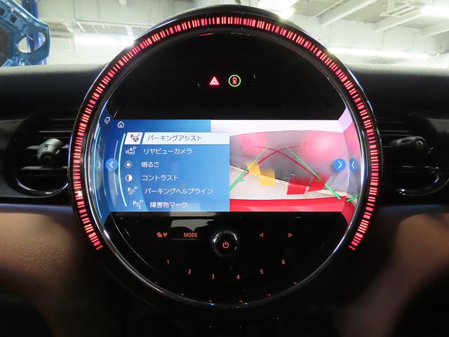 ＭＩＮＩ クーパーＳ　クラシック・トリム　認定中古車輌　禁煙ワンオーナー整備記録簿　衝突被害軽減ブレーキ搭載　ヒーター付モルトブラウンレザーシート　アップルカープレイインテグレーション＋ＥＴＣ　パークセンサー付バックカメラ　デジタルメーター（7枚目）