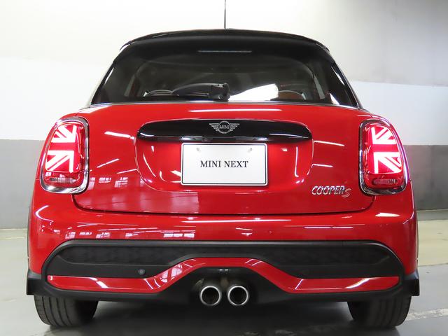 ＭＩＮＩ クーパーＳ　クラシック・トリム　認定中古車輌　禁煙ワンオーナー整備記録簿　衝突被害軽減ブレーキ搭載　ヒーター付モルトブラウンレザーシート　アップルカープレイインテグレーション＋ＥＴＣ　パークセンサー付バックカメラ　デジタルメーター（22枚目）