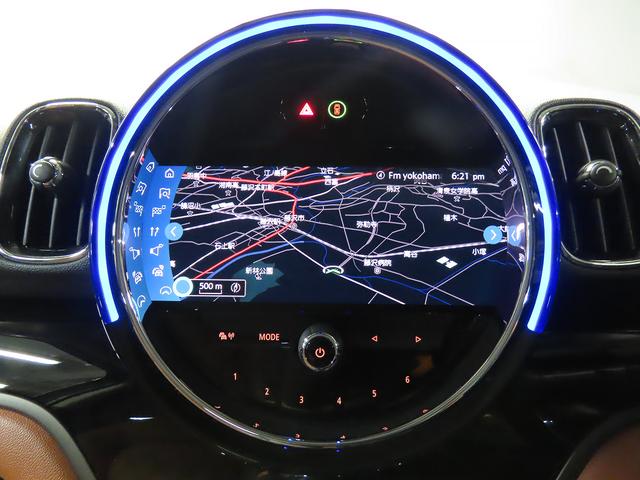 ＭＩＮＩ クーパーＤクロスオーバープレミアム＋Ｐクラシクトリム　認定中古車輌　禁煙使用定期点検整備記録簿　ＡＣＣ搭載　ヒーター付モルトブラウンレザーシート　パワーテールゲート　アップルカープレイ対応タッチＨＤＤナビ　パークセンサー付バックカメラ　ピクニックベンチ（6枚目）