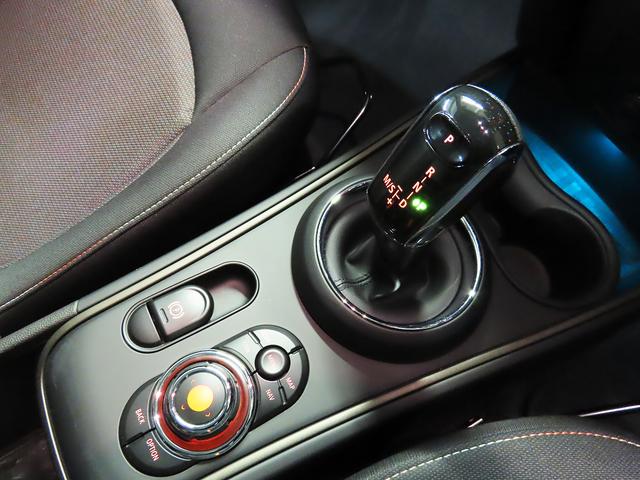 MINI クーパーD クロスオーバー 認定中古車輌 禁煙ワンオーナー整備記録簿 ACC デジタルメーター+ヘッドアップディスプレイ ドライビングモード タッチパネルHDDナビ ETC 前後パークセンサー付バックカメラ パワーテールゲート(15枚目)