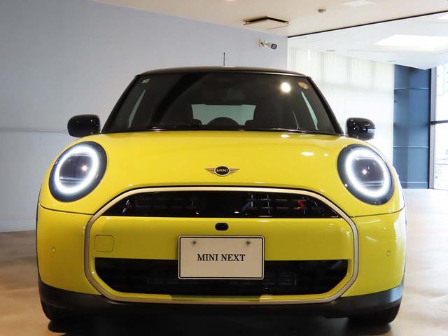 MINI クーパーS フェイバリット・トリム 認定中古車輌 禁煙使用ワンオーナー記録簿 フェイバードトリム ナイトシェード内装+フラッシュAW Mパッケージ ハーマンカードンスピーカー+プライバシーガラス+インテリアカメラ ACC ナビ+ETC(19枚目)