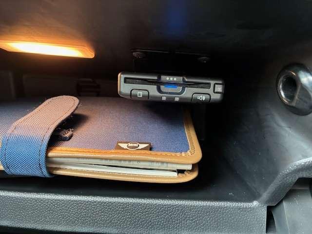 ＭＩＮＩ クーパーＤ　認定中古車輌　禁煙ワンオーナー整備記録簿　電子サイドブレーキタイプＡＣＣ搭載　デジタルメーター　１６ｉｎホイール　　アップルカープレイ　パークセンサー付バックカメラ　ドライビングモード（19枚目）