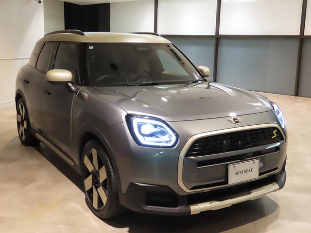 ＭＩＮＩ カントリーマンＳＥオール４　フェイバリット・トリム　認定中古車輌　禁煙使用ワンオーナー記録簿　フェイバードトリムＭパッケージグラデーション内装＋専用装飾　ハーマンカードンスピーカー＋ビンテージブラウンパワーシート＋２０ｉｎホイール＋プライバシーガラス（21枚目）