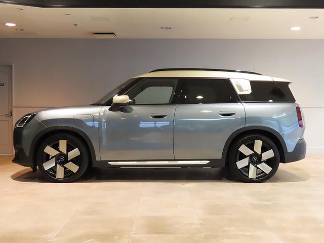 ＭＩＮＩ カントリーマンＳＥオール４　フェイバリット・トリム　認定中古車輌　禁煙使用ワンオーナー記録簿　フェイバードトリムＭパッケージグラデーション内装＋専用装飾　ハーマンカードンスピーカー＋ビンテージブラウンパワーシート＋２０ｉｎホイール＋プライバシーガラス（22枚目）
