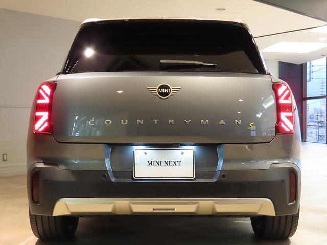 ＭＩＮＩ カントリーマンＳＥオール４　フェイバリット・トリム　認定中古車輌　禁煙使用ワンオーナー記録簿　フェイバードトリムＭパッケージグラデーション内装＋専用装飾　ハーマンカードンスピーカー＋ビンテージブラウンパワーシート＋２０ｉｎホイール＋プライバシーガラス（25枚目）