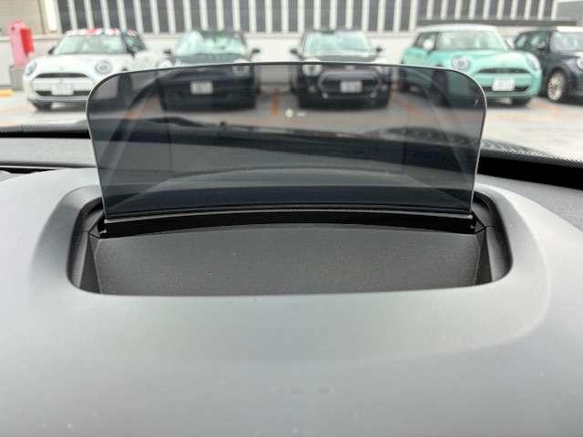 ＭＩＮＩ クーパー　コンバーチブル　クラシック・トリム　認定中古車輌　禁煙ワンオーナー整備記録簿　衝突被害軽減ブレーキ　ヒーター付モルトブラウンレザーシート　アップルカープレイインテグレーション　パークセンサー付バックカメラ　ヘッドアップディスプレイ（9枚目）