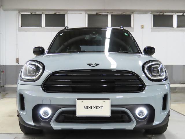 フロントフェイスはＭＩＮＩアイコンとして永らく愛されるデザイン性の良さと、ブランドの魅力を感じる事ができます。