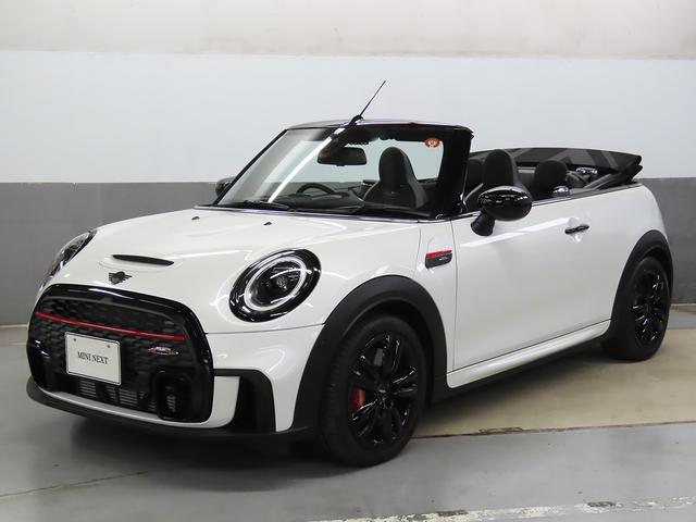 ＭＩＮＩ ジョンクーパーワークス　コンバーチブル　ＪＣＷトリム　認定中古車輌　禁煙使用定期点検整備記録簿　電子サイドブレーキタイプＡＣＣ　ヒーター付ダイナミカレザーコンビシート　アップルカープレイインテグレーション＋ＥＴＣ　バックカメラ　ヘッドアップディスプレイ（2枚目）