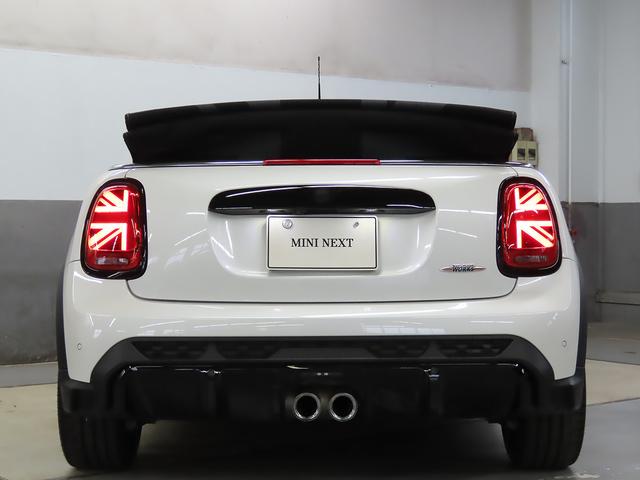 ＭＩＮＩ ジョンクーパーワークス　コンバーチブル　ＪＣＷトリム　認定中古車輌　禁煙使用定期点検整備記録簿　電子サイドブレーキタイプＡＣＣ　ヒーター付ダイナミカレザーコンビシート　アップルカープレイインテグレーション＋ＥＴＣ　バックカメラ　ヘッドアップディスプレイ（19枚目）