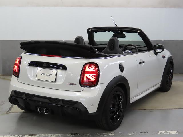 ＭＩＮＩ ジョンクーパーワークス　コンバーチブル　ＪＣＷトリム　認定中古車輌　禁煙使用定期点検整備記録簿　電子サイドブレーキタイプＡＣＣ　ヒーター付ダイナミカレザーコンビシート　アップルカープレイインテグレーション＋ＥＴＣ　バックカメラ　ヘッドアップディスプレイ（21枚目）