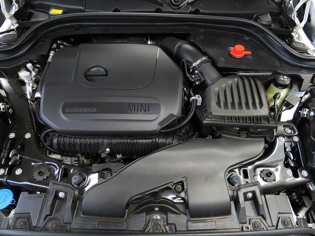 ＭＩＮＩ ジョンクーパーワークス　コンバーチブル　ＪＣＷトリム　認定中古車輌　禁煙使用定期点検整備記録簿　電子サイドブレーキタイプＡＣＣ　ヒーター付ダイナミカレザーコンビシート　アップルカープレイインテグレーション＋ＥＴＣ　バックカメラ　ヘッドアップディスプレイ（31枚目）