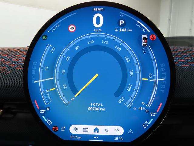 ＭＩＮＩ エースマンＳＥ　フェイバリット・トリム　認定中古車輌　禁煙使用ワンオーナー記録簿　フェイバードトリム　グラデーション内装＋ベスキンダークペトロールシート＋Ｍパッケージ　ハーマンカードン＋プライバシーガラス＋パワーシート　１９ｉｎホイール（8枚目）