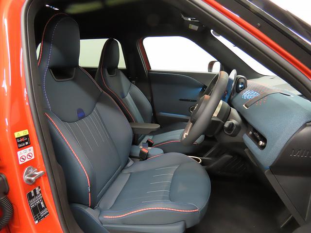 ＭＩＮＩ エースマンＳＥ　フェイバリット・トリム　認定中古車輌　禁煙使用ワンオーナー記録簿　フェイバードトリム　グラデーション内装＋ベスキンダークペトロールシート＋Ｍパッケージ　ハーマンカードン＋プライバシーガラス＋パワーシート　１９ｉｎホイール（12枚目）