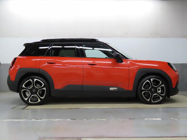 ＭＩＮＩ エースマンＳＥ　フェイバリット・トリム　認定中古車輌　禁煙使用ワンオーナー記録簿　フェイバードトリム　グラデーション内装＋ベスキンダークペトロールシート＋Ｍパッケージ　ハーマンカードン＋プライバシーガラス＋パワーシート　１９ｉｎホイール（22枚目）