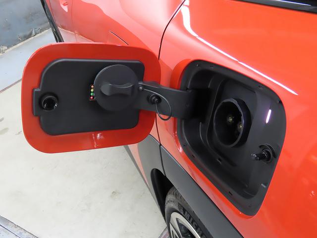 ＭＩＮＩ エースマンＳＥ　フェイバリット・トリム　認定中古車輌　禁煙使用ワンオーナー記録簿　フェイバードトリム　グラデーション内装＋ベスキンダークペトロールシート＋Ｍパッケージ　ハーマンカードン＋プライバシーガラス＋パワーシート　１９ｉｎホイール（28枚目）