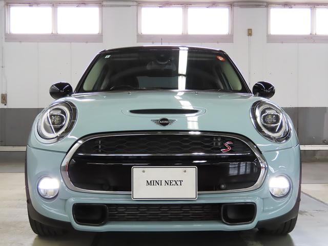 ＭＩＮＩ アイスブルーブラックエディション　認定中古車輌　禁煙　定期点検整備記録簿　３８０台限定特別仕様　外観カラー＋コスモスブラックホイール＋各意匠　６速マニュアル　タッチＨＤＤナビ　前後パークセンサー付バックカメラ　ＬＥＤオートヘッドライト（15枚目）