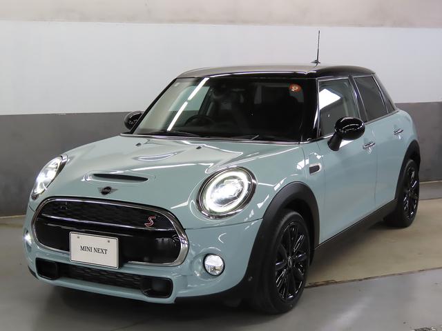 ＭＩＮＩ アイスブルーブラックエディション　認定中古車輌　禁煙　定期点検整備記録簿　３８０台限定特別仕様　外観カラー＋コスモスブラックホイール＋各意匠　６速マニュアル　タッチＨＤＤナビ　前後パークセンサー付バックカメラ　ＬＥＤオートヘッドライト（16枚目）