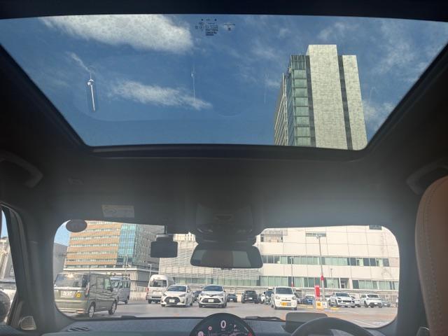 MINI カントリーマンD フェイバリット・トリム 認定中古車輌 禁煙車ワンオーナー記録簿 電動パノラマガラスサンルーフ フェイバードトリム+Mパッケージ ビンテージブラウンパワーシート+専用インテリア+ハーマンカードンスピーカー+アステロイドホイール(6枚目)