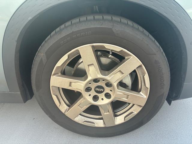 MINI カントリーマンD フェイバリット・トリム 認定中古車輌 禁煙車ワンオーナー記録簿 電動パノラマガラスサンルーフ フェイバードトリム+Mパッケージ ビンテージブラウンパワーシート+専用インテリア+ハーマンカードンスピーカー+アステロイドホイール(23枚目)