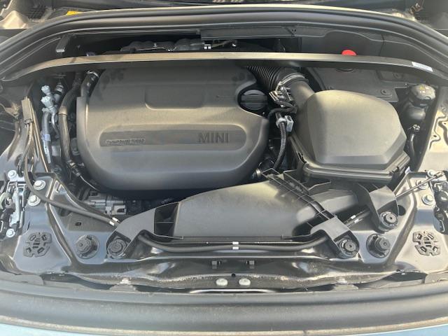 MINI カントリーマンD フェイバリット・トリム 認定中古車輌 禁煙車ワンオーナー記録簿 電動パノラマガラスサンルーフ フェイバードトリム+Mパッケージ ビンテージブラウンパワーシート+専用インテリア+ハーマンカードンスピーカー+アステロイドホイール(24枚目)