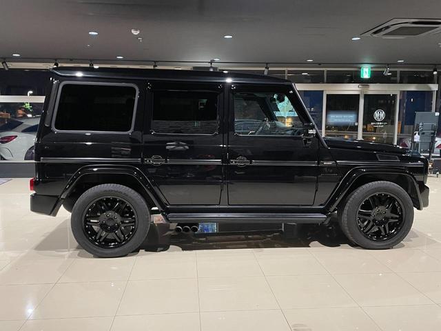 Ｇクラス Ｇ５５　ＢＲＡＢＵＳ　Ｋ８　サンルーフ・ＲＥＤカーボン・レザーシート・パワーシート・シートヒーター・後席モニター禁煙車（4枚目）