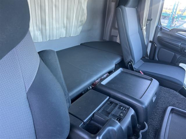 プロフィア 積載車 大型キャリア セルフローダー セーフティーローダー 12.2トン積み ユニックハイキャリア UL-150BRS ハイジャッキ ベッド付 ラジコン ウィンチ付 バックモニター ドライブレコーダー 後輪エアサス スペアキー ETC メッキパーツ 電動ミラー(16枚目)