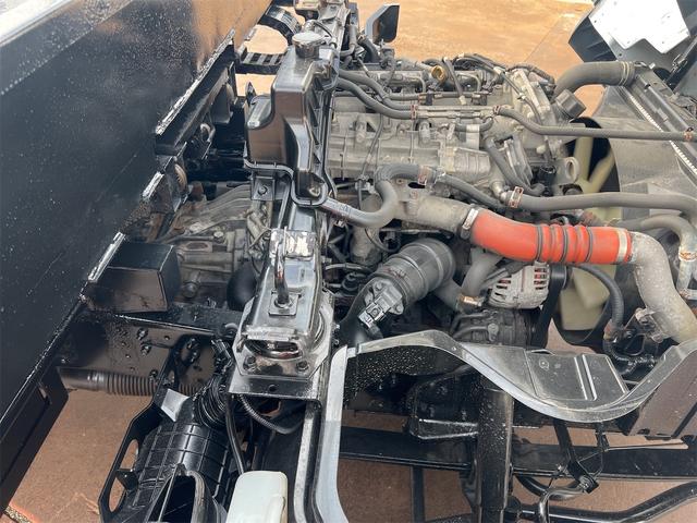 キャンター 積載車　キャリアカー　セルフローダー　セーフティーローダー　３トン積み　タダノフルフラット積載車　ラジコン　ウィンチ付　ナビ　バックカメラ　左右開閉アオリ　ＥＴＣ　ＡＴミッション　スペアキー（80枚目）