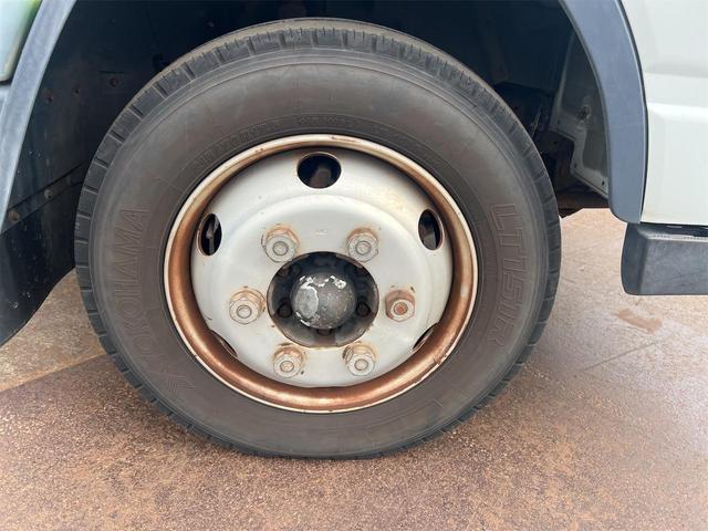 キャンター 積載車　キャリアカー　セルフローダー　セーフティーローダー　３．５トン積み　ユニックＮＥＯ５　ＵＣ－３５キャリアカー　ラジコン　ウィンチ付　ナビ　ＥＴＣ　ＡＴミッション　電動ミラー　平成２３年式（67枚目）