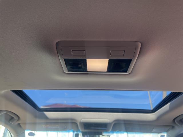 ＬＸ ＬＸ５７０　サンルーフ　三眼ＬＥＤライト　ナビＴＶ　パノラミックビユーモニター　ドライブレコーダー　ＥＴＣ　ＨＵＤ　クールボックス　シートヒーターとクーラー　レクサスセフティーシステム　クルーズ　パワバックドア（12枚目）