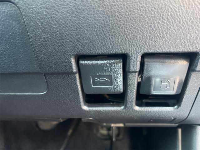 ＬＸ ＬＸ５７０　サンルーフ　三眼ＬＥＤライト　ナビＴＶ　パノラミックビユーモニター　ドライブレコーダー　ＥＴＣ　ＨＵＤ　クールボックス　シートヒーターとクーラー　レクサスセフティーシステム　クルーズ　パワバックドア（68枚目）