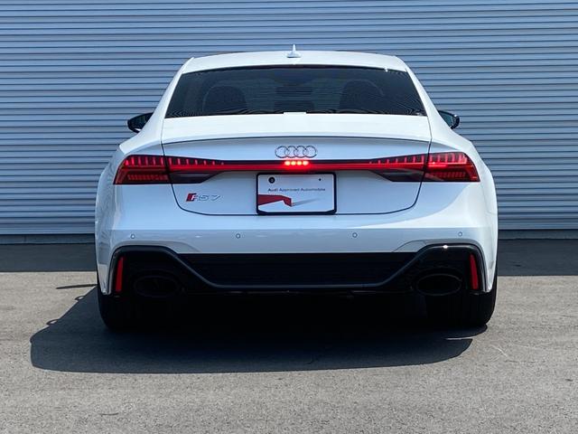 アウディ ＲＳ７スポーツバック