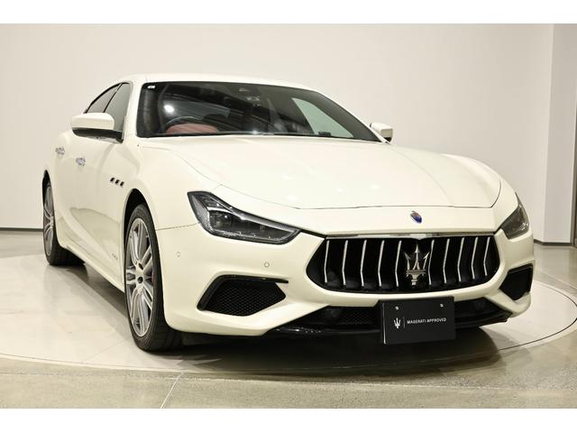 ギブリ S グランスポーツ 赤革 赤キャリパー 20インチホイール キーレス ナビTV シートヒーター ドラレコ アダプティブクルーズ 全方位カメラ パワーシート ETC LEDヘッドライト ワンオーナー(7枚目)