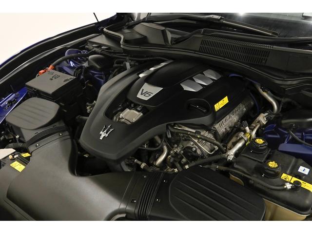 ギブリ グランスポーツ 茶革 レッドキャリパー アルカンターラヘッドライナー サンルーフ コーナーセンサー サラウンドビューカメラ 本革シート バックモニター スマートキー LED ターボ ナビTV 1オーナー ETC(4枚目)