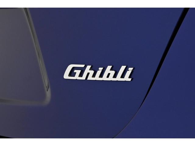 ギブリ グランスポーツ 茶革 レッドキャリパー アルカンターラヘッドライナー サンルーフ コーナーセンサー サラウンドビューカメラ 本革シート バックモニター スマートキー LED ターボ ナビTV 1オーナー ETC(17枚目)