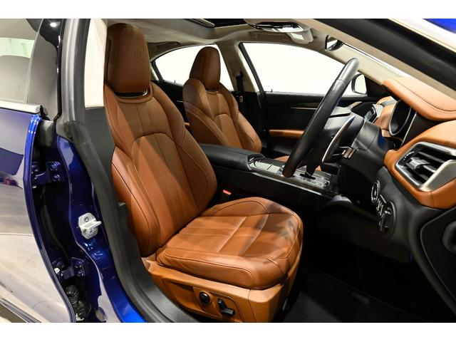 ギブリ グランスポーツ 茶革 レッドキャリパー アルカンターラヘッドライナー サンルーフ コーナーセンサー サラウンドビューカメラ 本革シート バックモニター スマートキー LED ターボ ナビTV 1オーナー ETC(26枚目)