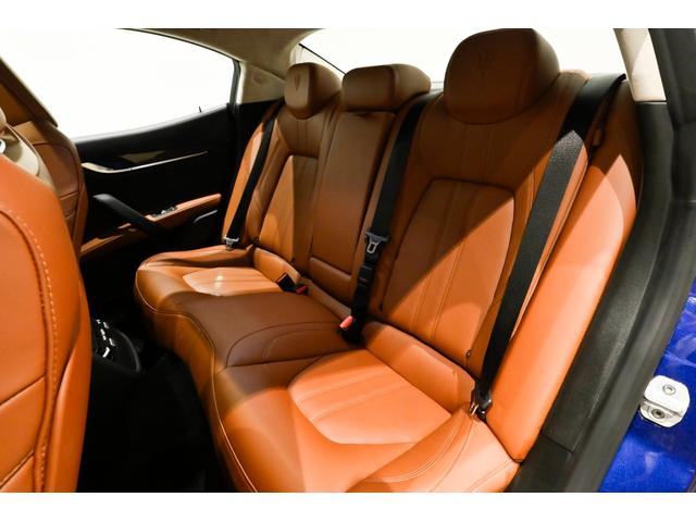 ギブリ グランスポーツ 茶革 レッドキャリパー アルカンターラヘッドライナー サンルーフ コーナーセンサー サラウンドビューカメラ 本革シート バックモニター スマートキー LED ターボ ナビTV 1オーナー ETC(38枚目)