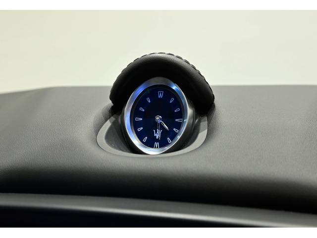 ギブリ グランスポーツ 茶革 レッドキャリパー アルカンターラヘッドライナー サンルーフ コーナーセンサー サラウンドビューカメラ 本革シート バックモニター スマートキー LED ターボ ナビTV 1オーナー ETC(46枚目)