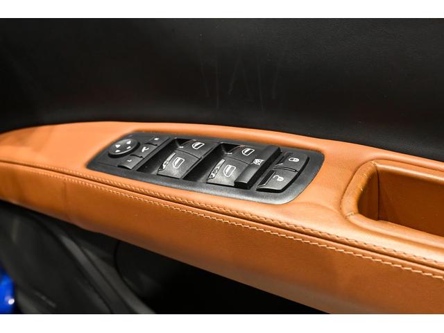 ギブリ グランスポーツ 茶革 レッドキャリパー アルカンターラヘッドライナー サンルーフ コーナーセンサー サラウンドビューカメラ 本革シート バックモニター スマートキー LED ターボ ナビTV 1オーナー ETC(57枚目)