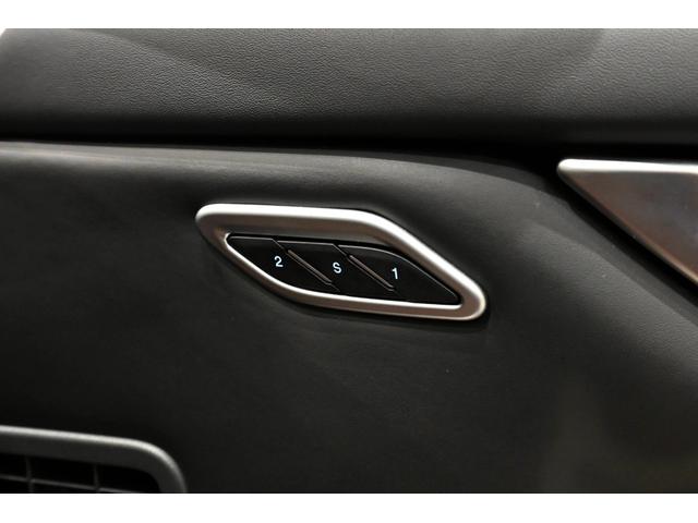 ギブリ グランスポーツ 茶革 レッドキャリパー アルカンターラヘッドライナー サンルーフ コーナーセンサー サラウンドビューカメラ 本革シート バックモニター スマートキー LED ターボ ナビTV 1オーナー ETC(58枚目)