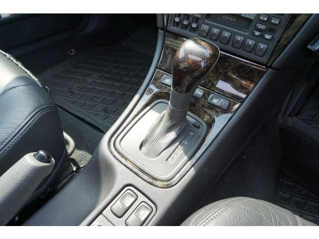 V40 ノルディック 夏冬タイヤ2SET 本革ヒーター ETC(32枚目)