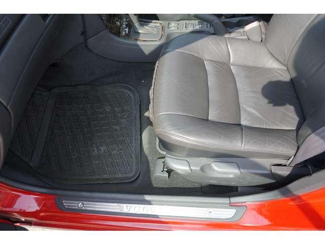 V40 ノルディック 夏冬タイヤ2SET 本革ヒーター ETC(44枚目)