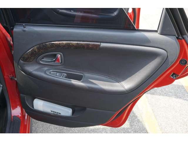 V40 ノルディック 夏冬タイヤ2SET 本革ヒーター ETC(59枚目)