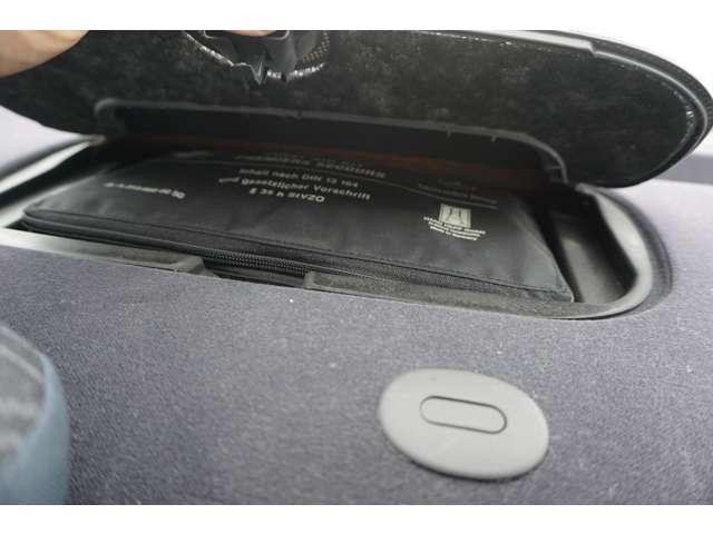 Cクラス C320 左H 記録簿 純正ナビ ETC 電動シート(51枚目)