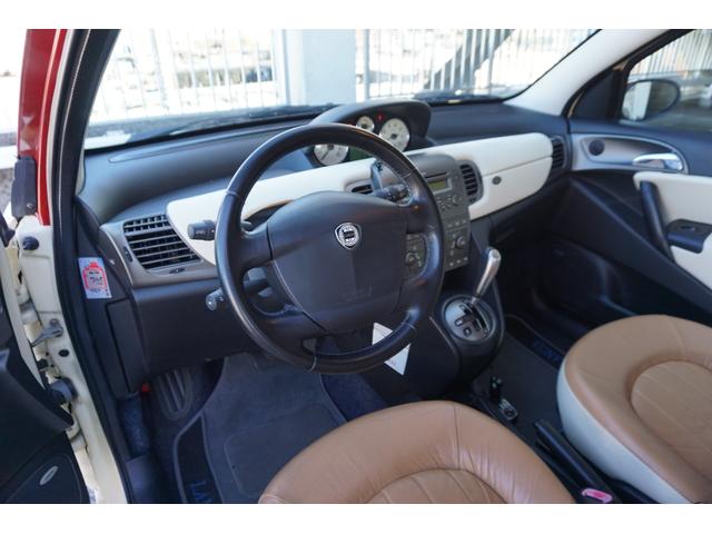 イプシロン 　１．４１６Ｖ　Ｄ．Ｆ．Ｎ　Ｂ－ＣＯＬＯＲＥ記録簿　禁煙　内外装特別色　検８／６　タイベル交換済　本革　純正ＢＯＳＥ　ＵＳＢ＆Ｂｌｕｅｔｏｏｔｈ接続　前後ドラレコ　ＥＴＣ　クルコン（3枚目）