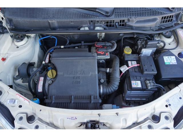 イプシロン 　１．４１６Ｖ　Ｄ．Ｆ．Ｎ　Ｂ－ＣＯＬＯＲＥ記録簿　禁煙　内外装特別色　検８／６　タイベル交換済　本革　純正ＢＯＳＥ　ＵＳＢ＆Ｂｌｕｅｔｏｏｔｈ接続　前後ドラレコ　ＥＴＣ　クルコン（7枚目）