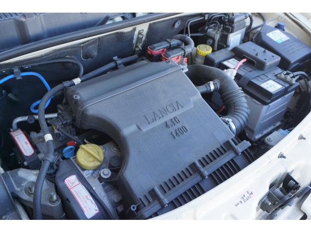 イプシロン 　１．４１６Ｖ　Ｄ．Ｆ．Ｎ　Ｂ－ＣＯＬＯＲＥ記録簿　禁煙　内外装特別色　検８／６　タイベル交換済　本革　純正ＢＯＳＥ　ＵＳＢ＆Ｂｌｕｅｔｏｏｔｈ接続　前後ドラレコ　ＥＴＣ　クルコン（51枚目）