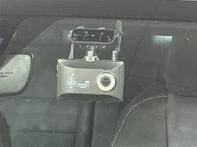 ＩＳ ＩＳ３００　ＦスポーツモードブラックＳ　衝突被害軽減システム　ＥＴＣ　アルミホイール　オートクルーズコントロール　レーンアシスト　ＬＥＤヘッドランプ　オートマチックハイビーム　パワーシート　シートヒーター　メモリーナビ　バックカメラ（11枚目）