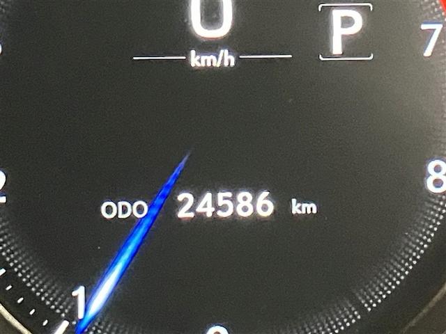 ＩＳ ＩＳ３００　ＦスポーツモードブラックＳ　衝突被害軽減システム　ＥＴＣ　アルミホイール　オートクルーズコントロール　レーンアシスト　ＬＥＤヘッドランプ　オートマチックハイビーム　パワーシート　シートヒーター　メモリーナビ　バックカメラ（14枚目）