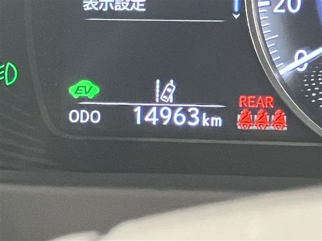 ＵＸ ＵＸ２５０ｈ　バージョンＬ　衝突被害軽減システム　ＥＴＣ　１８インチアルミホイール　オートクルーズコントロール　ＬＥＤヘッドランプ　電動リアゲート　オートマチックハイビーム　革シート　パワーシート　シートヒーター　メモリーナビ（13枚目）